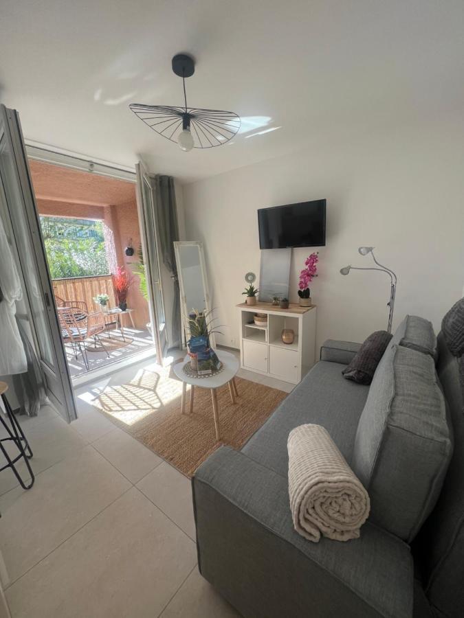 Appartement Pied Dans L'Eau Ла-Сейн-сюр-Мер Экстерьер фото
